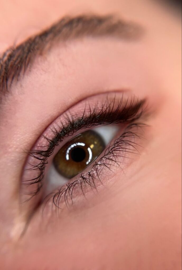 خط چشم دائم در ستارخان 5 خدمات تتو چشم حرفهای در ستارخان